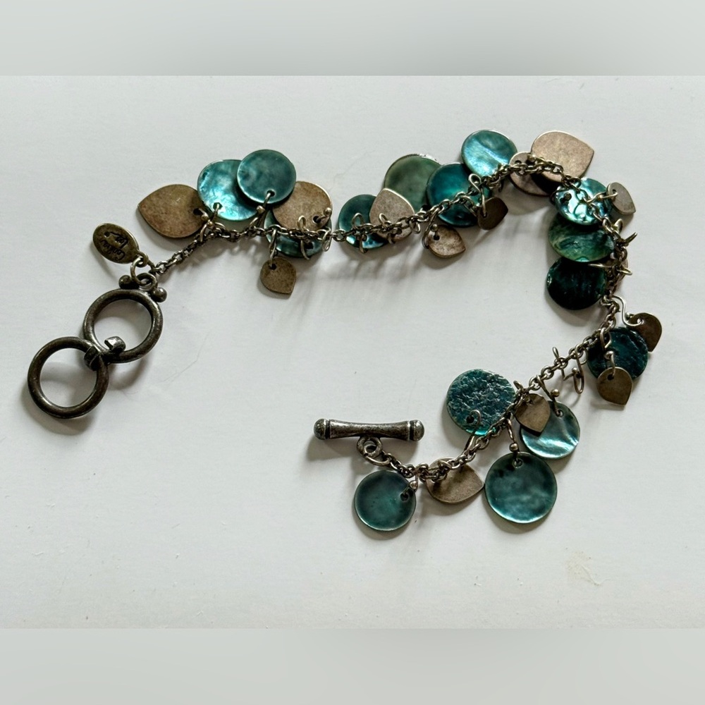 🐚 Genuine Teal Tourquoise Shell and Oxidized Silver Tone Charm Bracelet